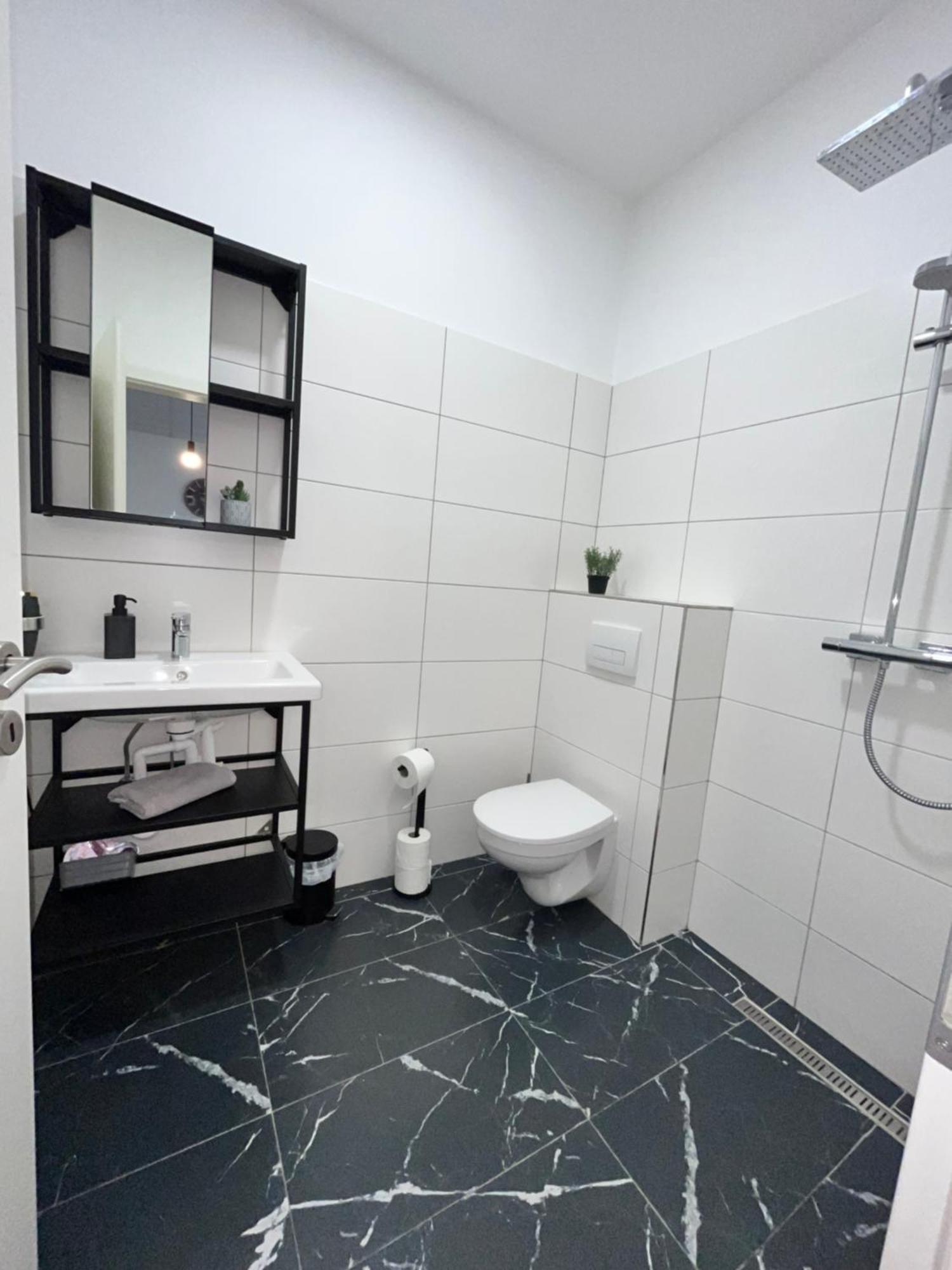 Apartment Central 10D 55Qm Wi-Fi Free Parking Calm Back House Dortmund Exterior photo